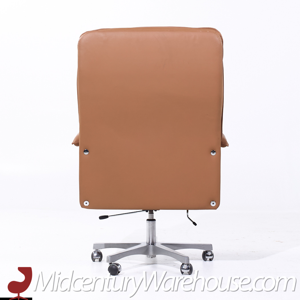 Guido Faleschini for Mariani Mid Century "big" Italian Leather Executive Desk Chair