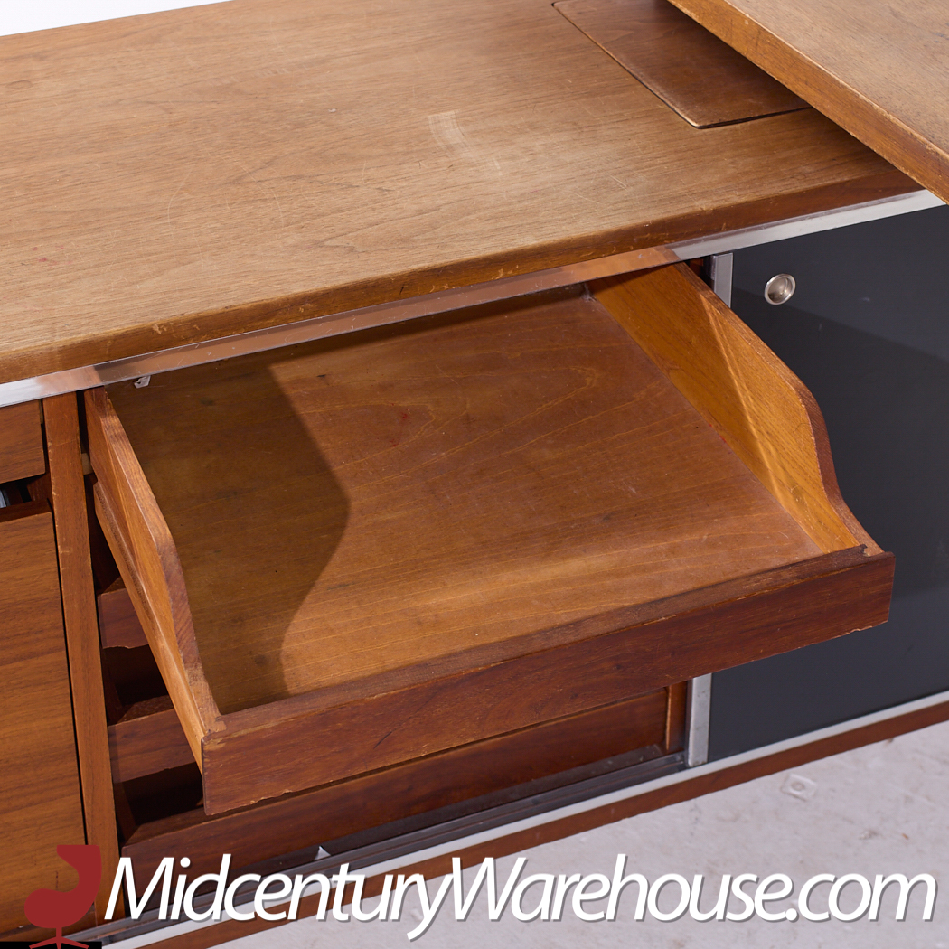 George Nelson for Herman Miller 9000 Series Mid Century Walnut Desk and Return