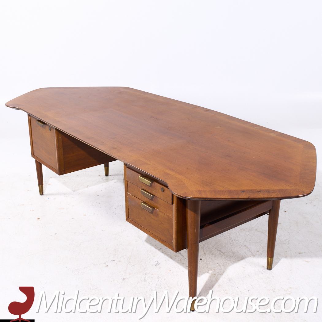 Standard Furniture Mid Century Walnut Boomerang Executive Desk