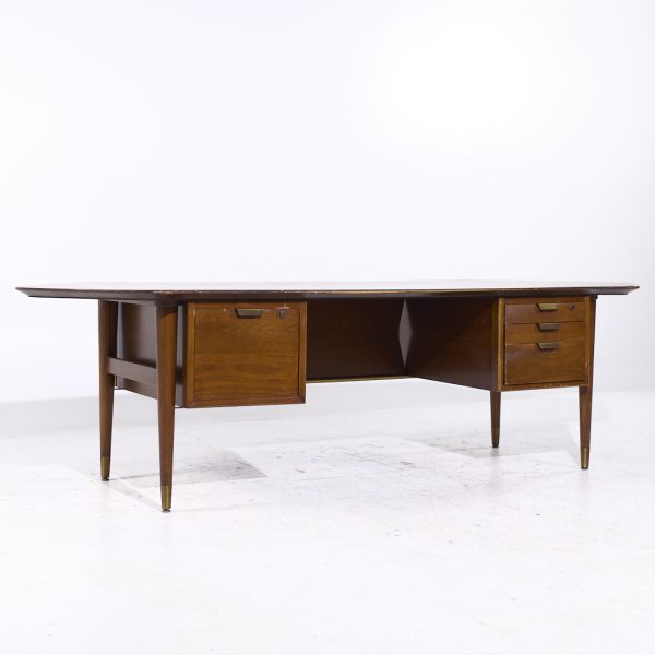 Standard Furniture Mid Century Walnut Boomerang Executive Desk