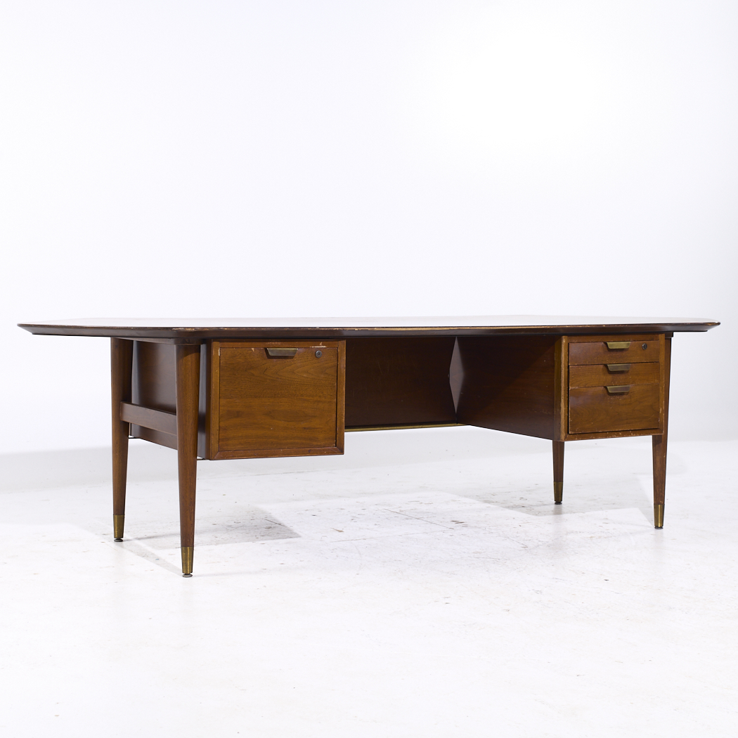 Standard Furniture Mid Century Walnut Boomerang Executive Desk