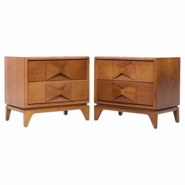 Broyhill Brasilia Style Mid Century Walnut Nightstands - Pair