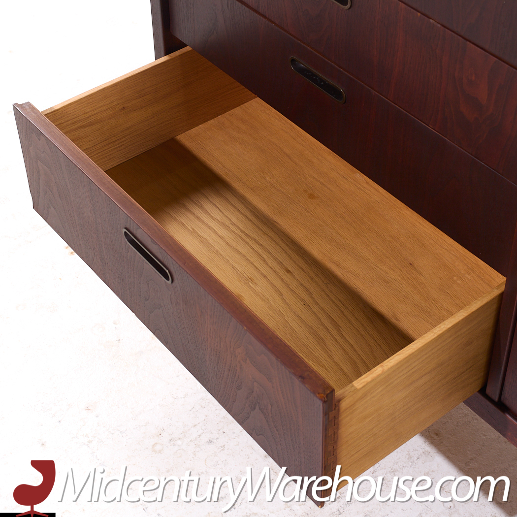 Jack Cartwright for Founders Style Mid Century Walnut 12-drawer Dresser