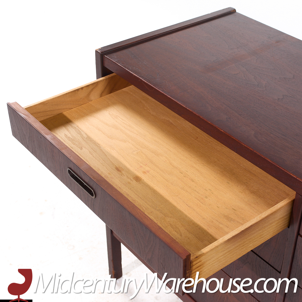 Jack Cartwright for Founders Style Mid Century Walnut 12-drawer Dresser