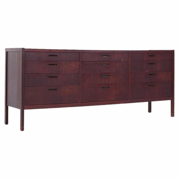 Jack Cartwright for Founders Style Mid Century Walnut 12-drawer Dresser