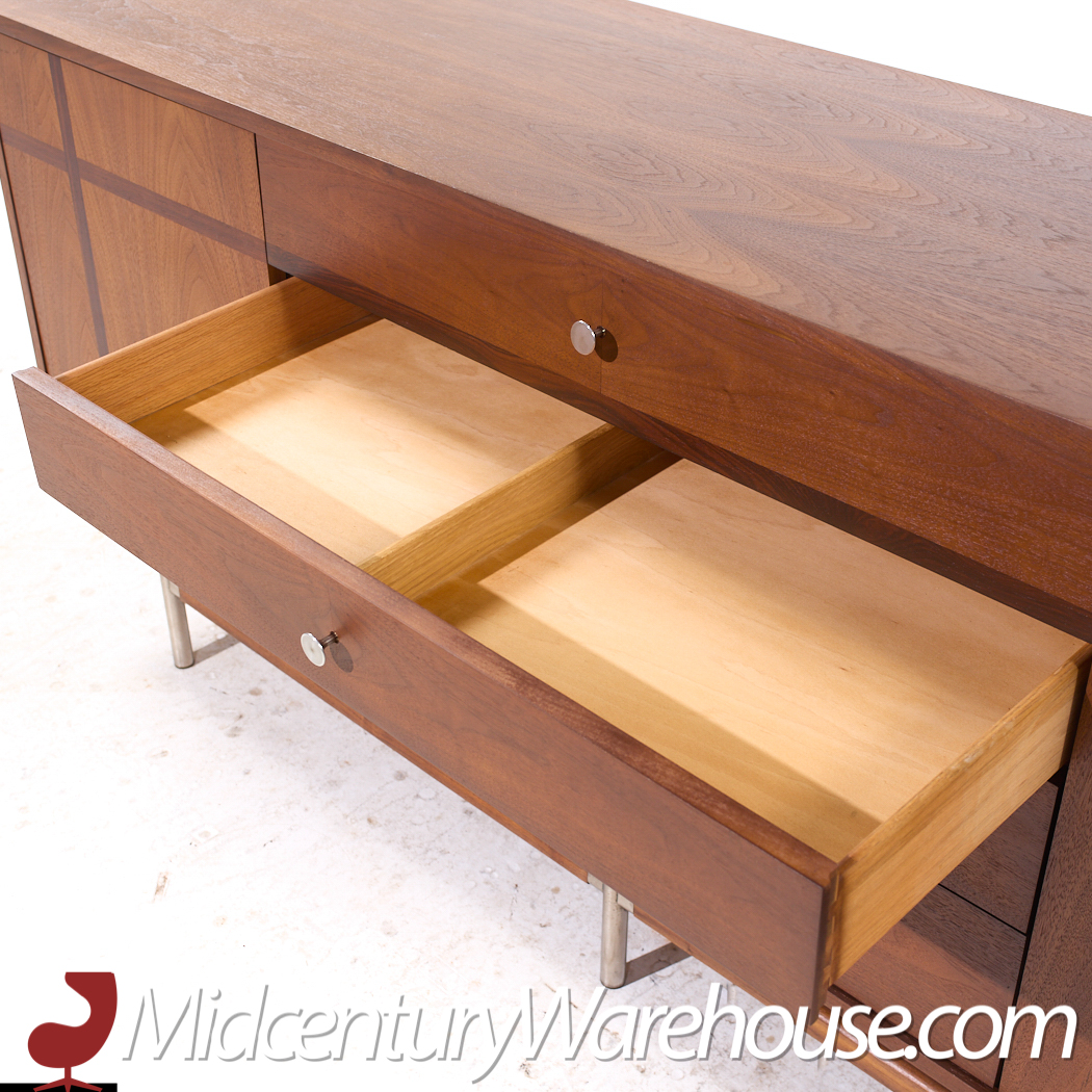 Kroehler Signature Mid Century Walnut and Rosewood Lowboy Dresser