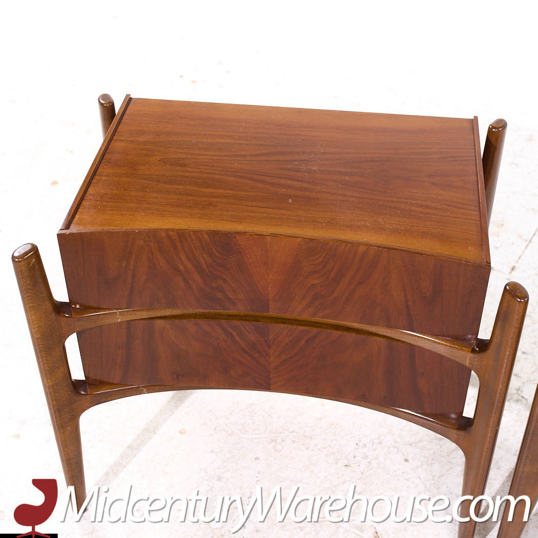 William Hinn Mid Century Walnut Curved Front Nightstands - Pair