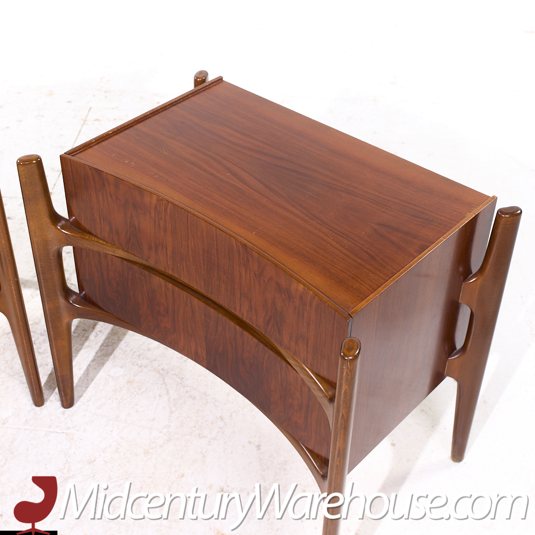 William Hinn Mid Century Walnut Curved Front Nightstands - Pair