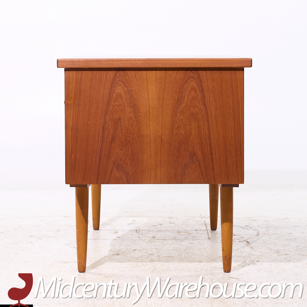 Arne Vodder Style Mid Century Danish Teak Desk