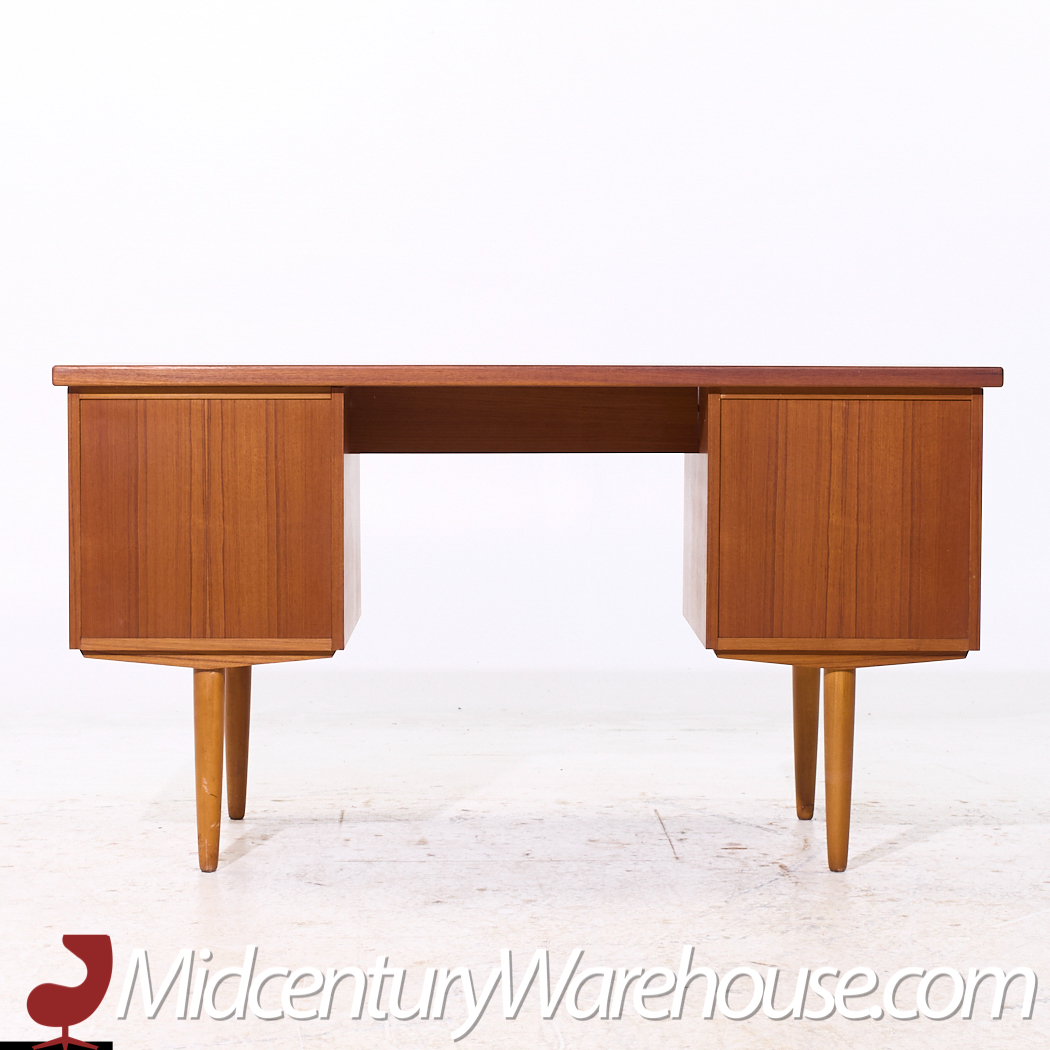 Arne Vodder Style Mid Century Danish Teak Desk