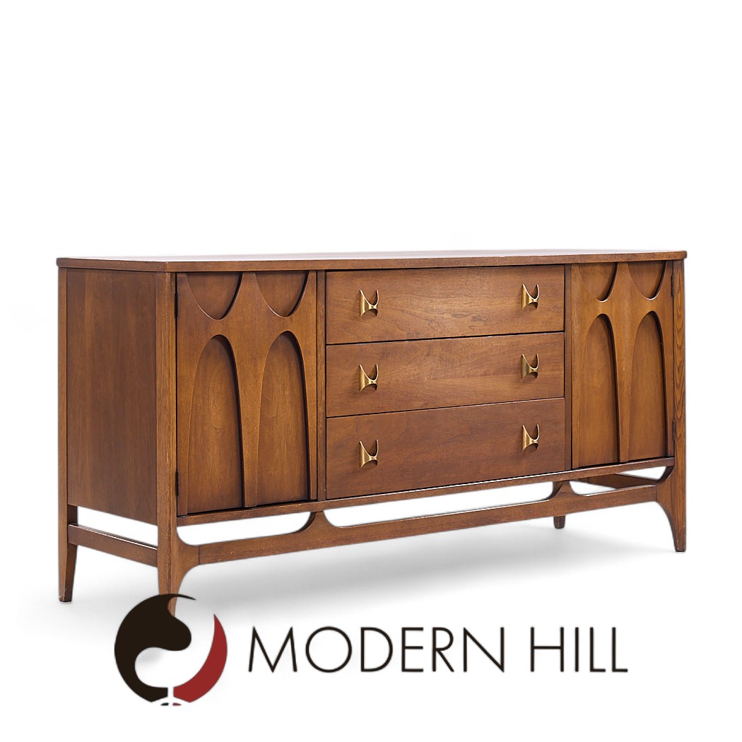 Broyhill Brasilia Mid Century Walnut Credenza and Hutch