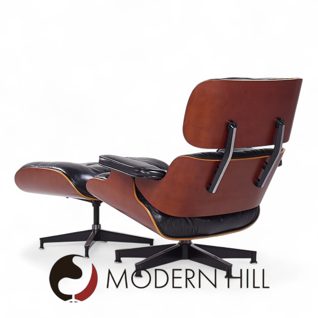Charles and Ray Eames for Herman Miller Mid Century Lounge Chair with Ottoman