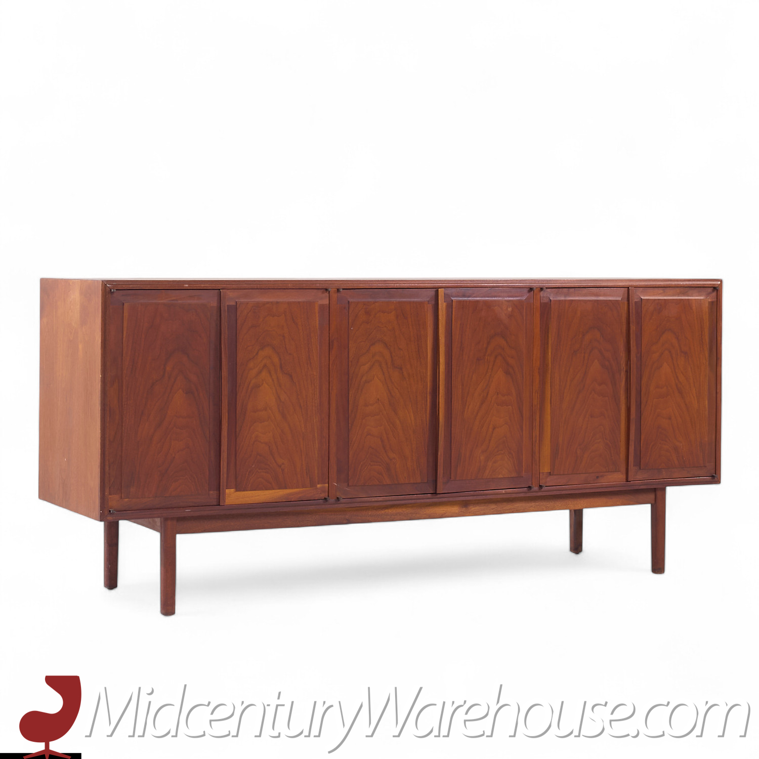 Jack Cartwright for Founders Mid Century Walnut Credenza and Hutch