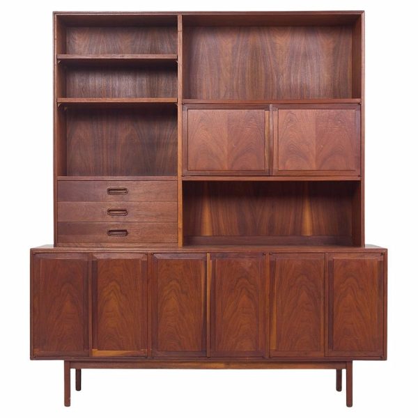 Jack Cartwright for Founders Mid Century Walnut Credenza and Hutch