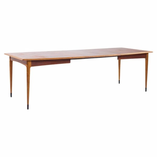 Lane Acclaim Mid Century Walnut Expanding Dining Table with 3 Leaves