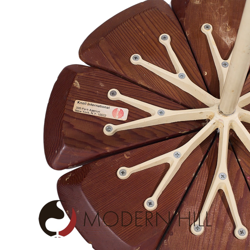 Richard Schultz for Knoll Mid Century Petal Side Table