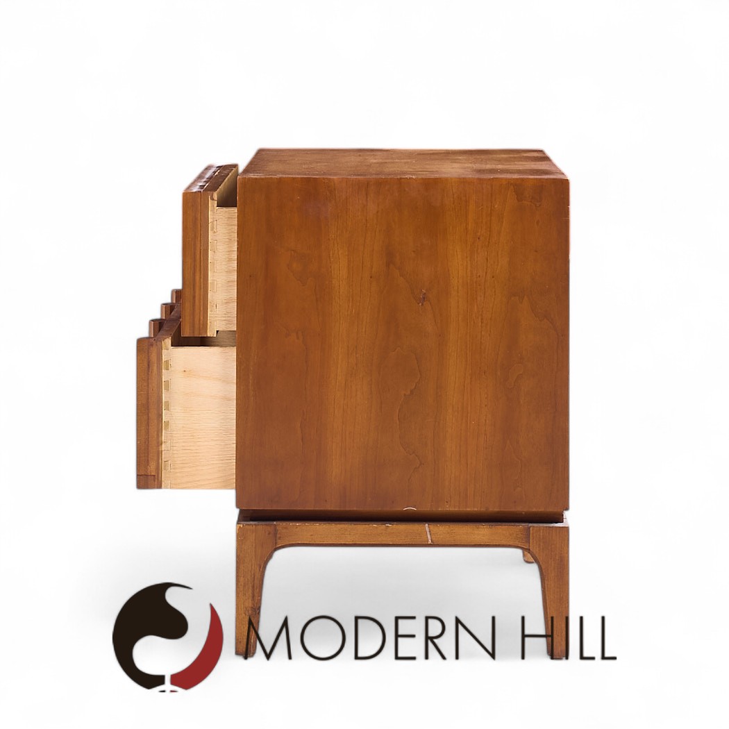 Thomasville Mid Century Arched Walnut and Burlwood Nightstands - Pair