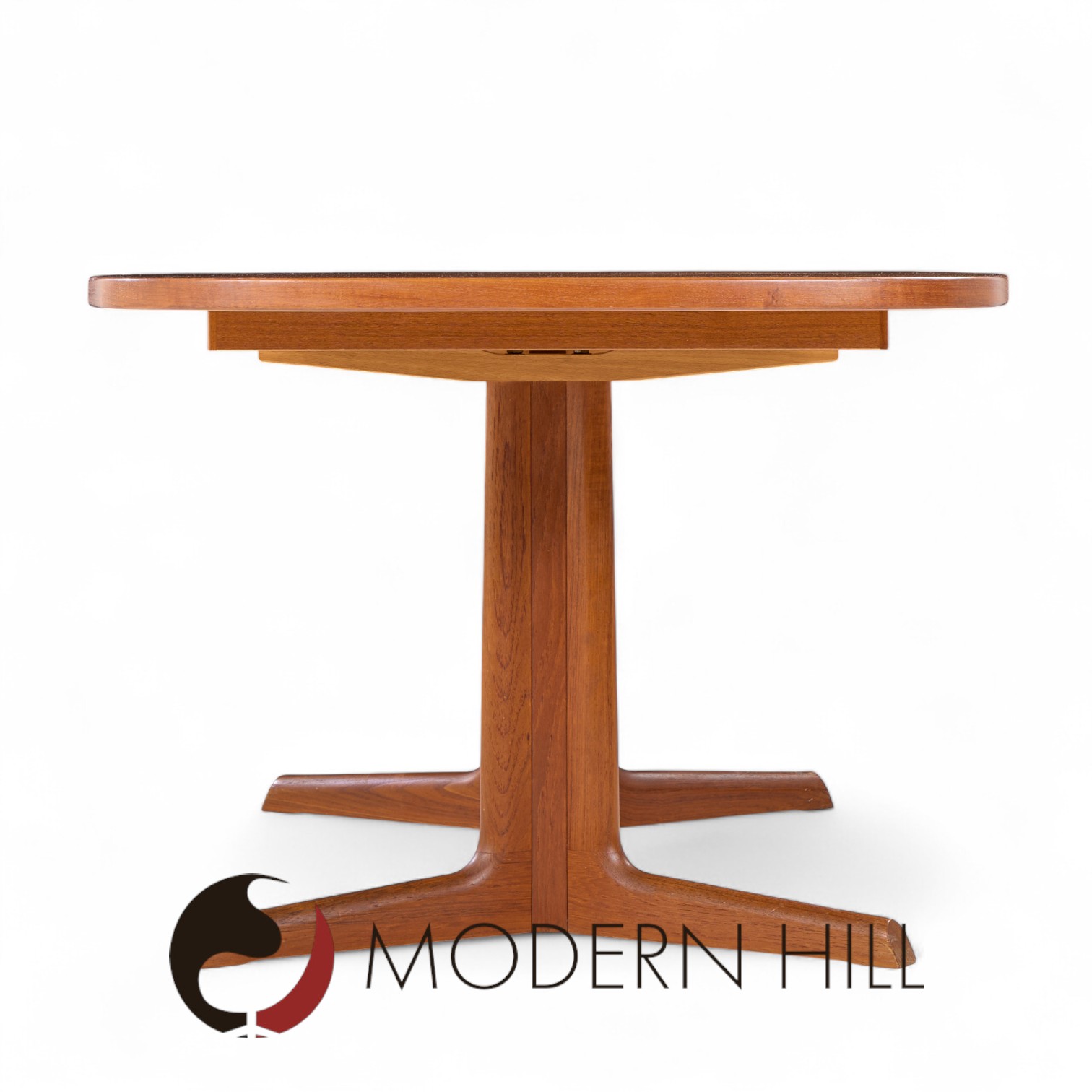 Gudme Møbelfabrik Mid Century Danish Teak Expanding Dining Table with 2 Leaves