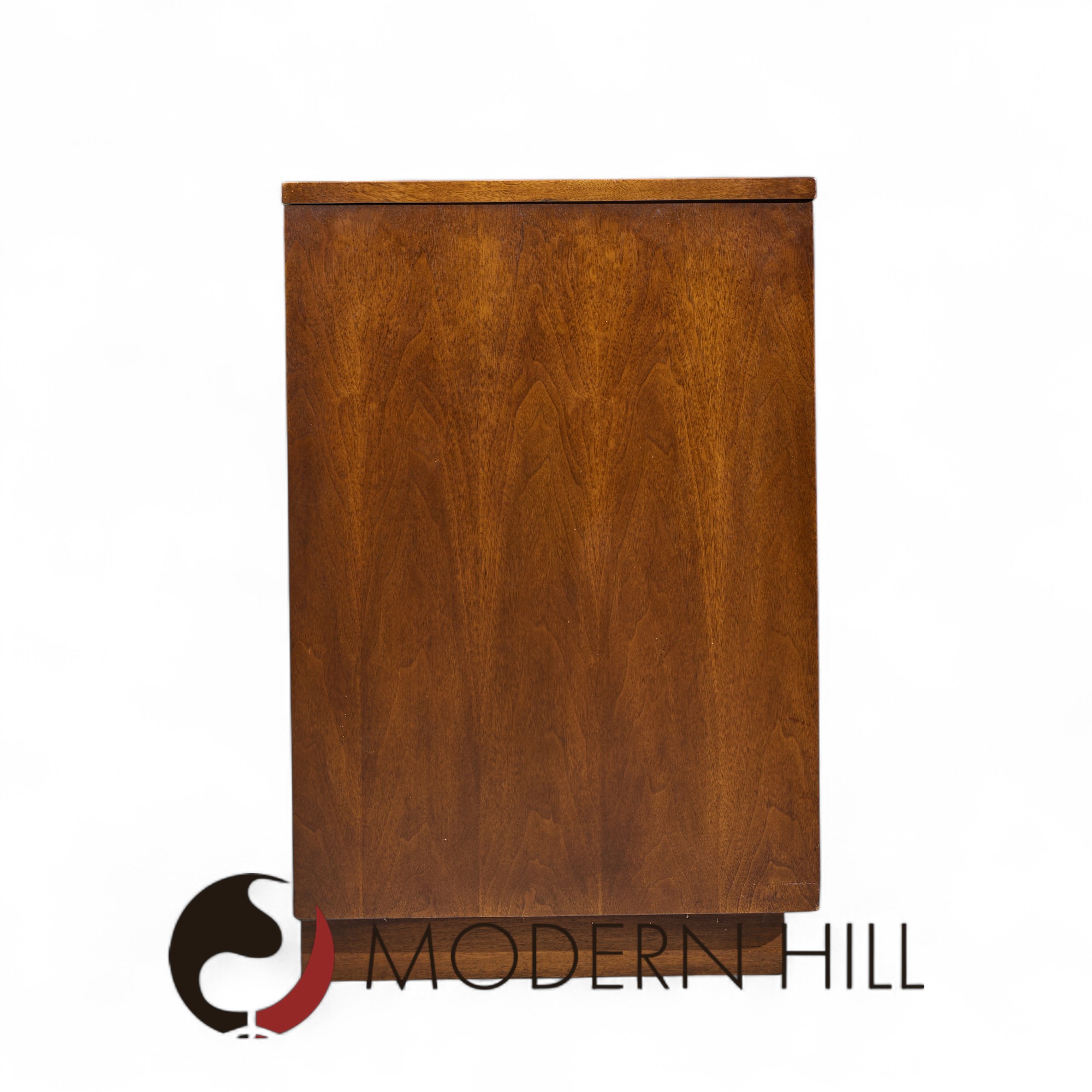 Broyhill Brasilia Mid Century Walnut Credenza