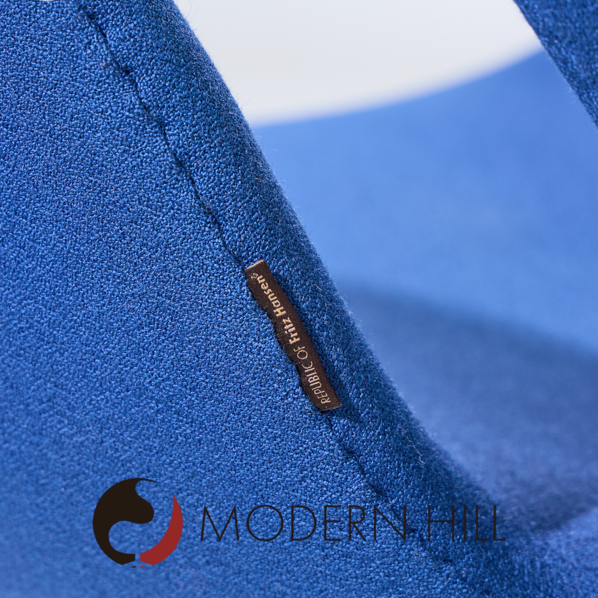 Arne Jacobsen for Fritz Hansen Mid Century Swan Chairs - Set of 4