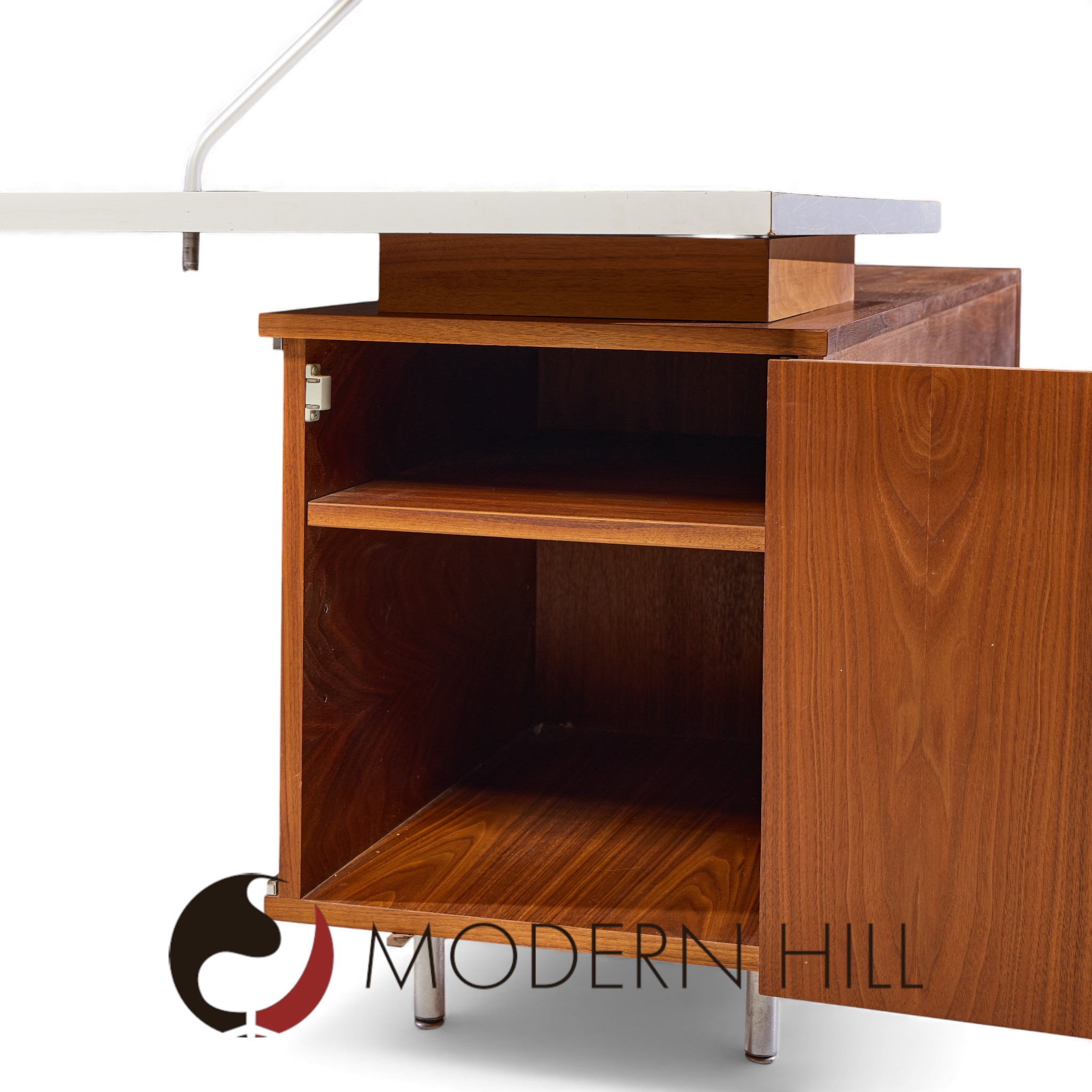 George Nelson for Herman Miller 9000 Series Mid Century Walnut and White Fomica Executive Corner Desk with Return and Built in Lamp