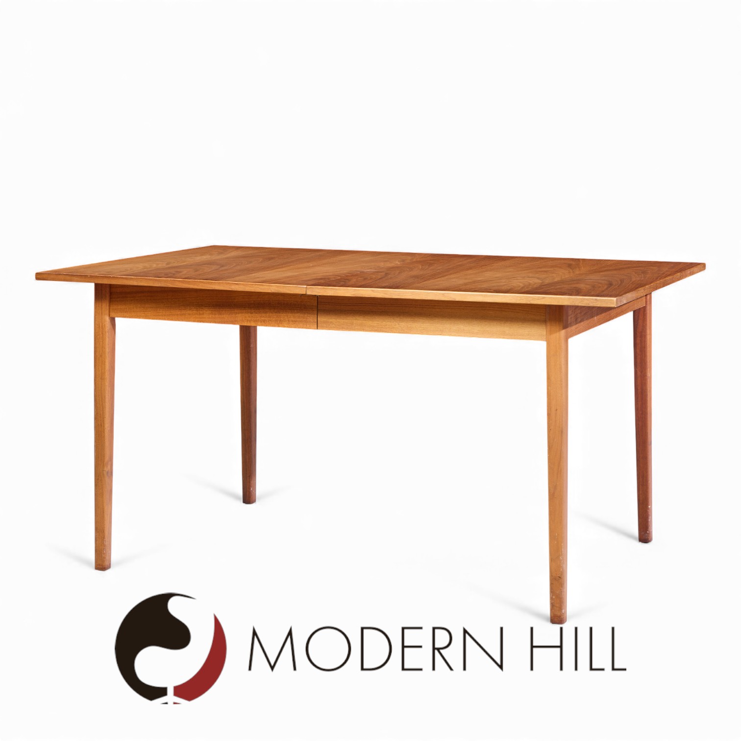 Jack Cartwright for Founders Mid Century Walnut Expanding Walnut Dining Table with 2 Leaves