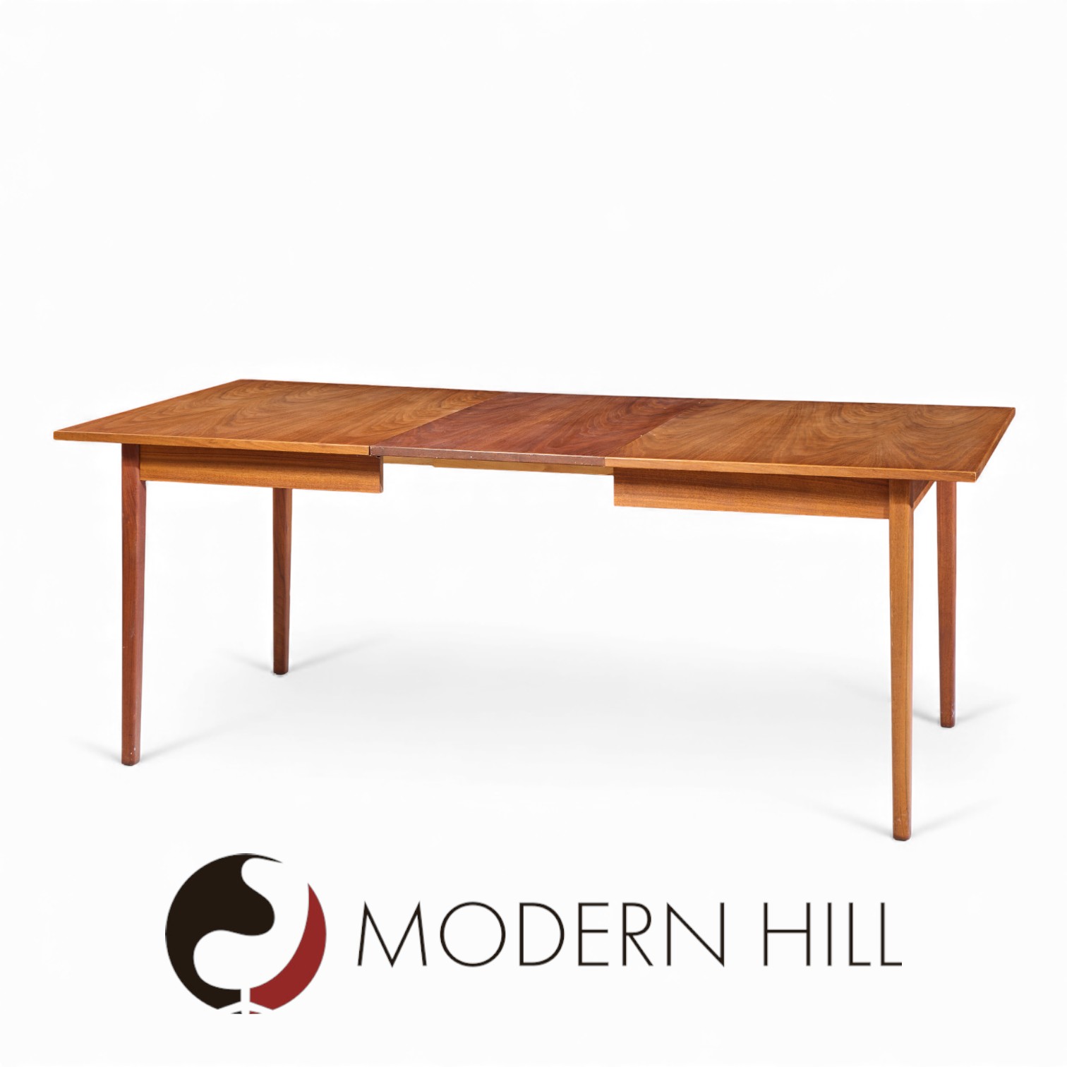 Jack Cartwright for Founders Mid Century Walnut Expanding Walnut Dining Table with 2 Leaves