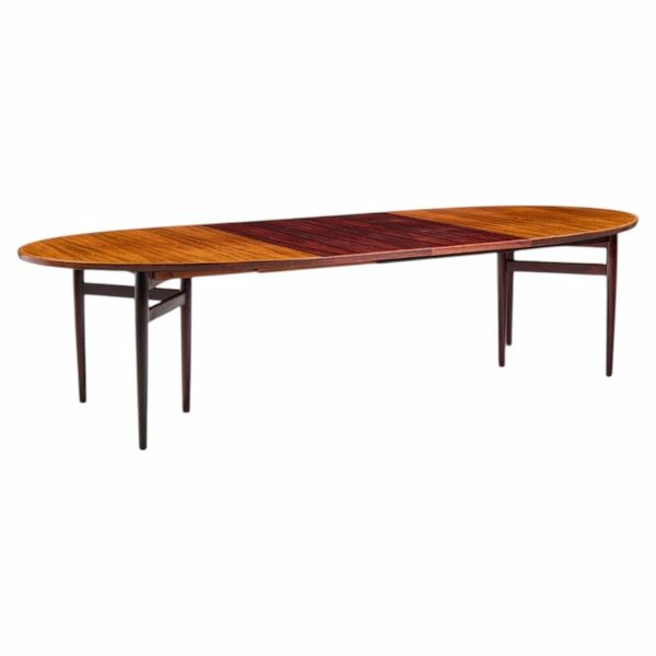 Arne Vodder for Sibast Mid Century Danish Rosewood Expanding Oval Dining Table with 2 Leaves