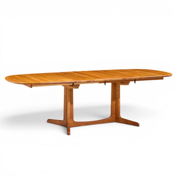 Gudme Møbelfabrik Mid Century Teak Expanding Dining Table with 2 Leaves