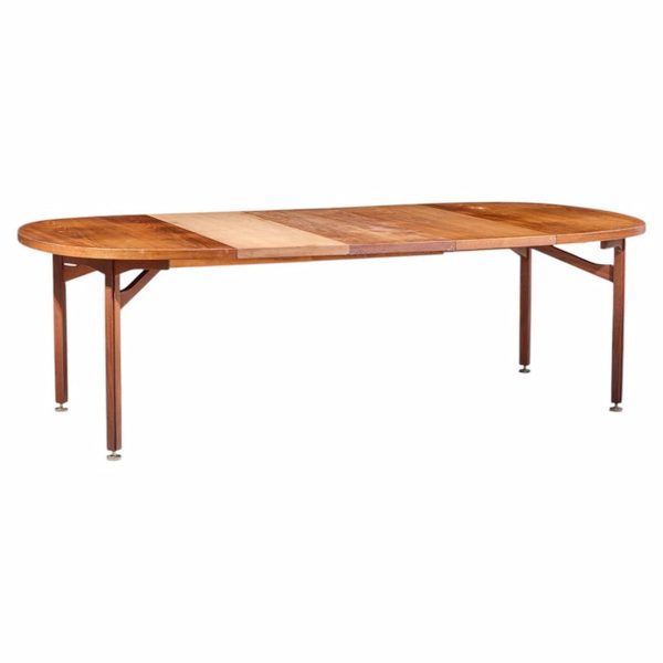 Jens Risom Mid Century Walnut Round Expanding Dining Table with 3 Leaves