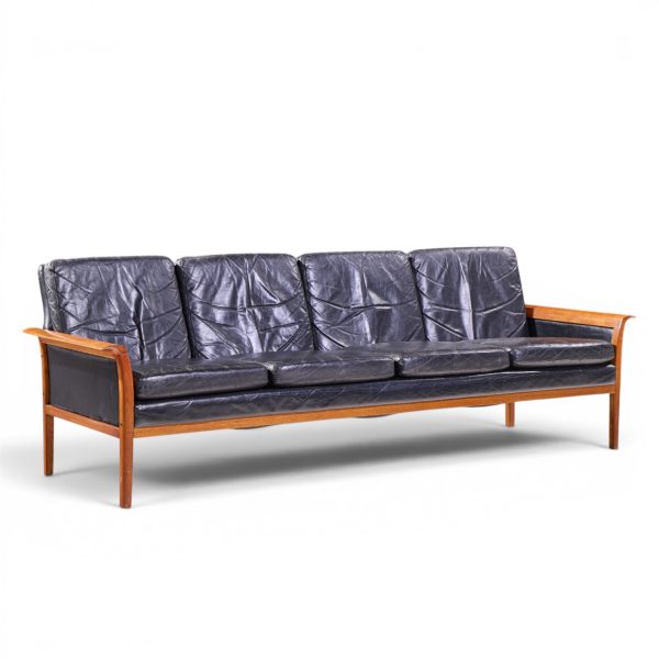 Knut Sæter for Vatne Møbler Mid Century Norwegian Teak Sofa