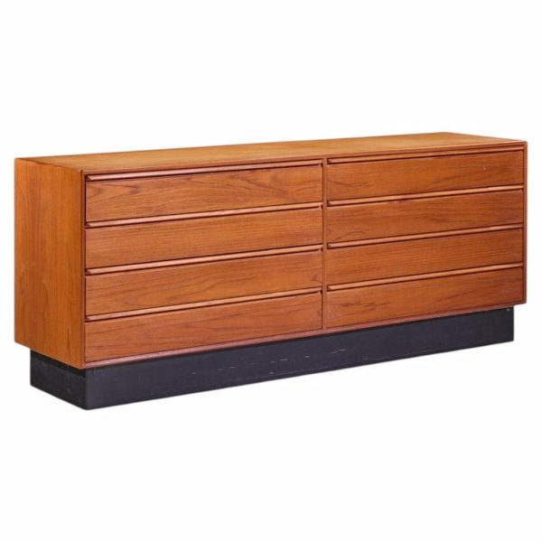 westnofa mid century teak norwegian teak 8 drawer lowboy dresser