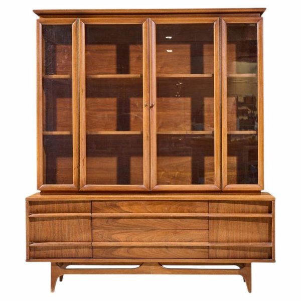 Young Manufacturing Mid Century Credenza and Hutch