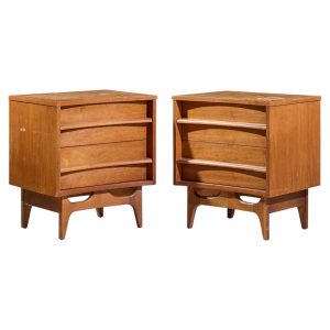 young manufacturing mid century walnut curved front nightstands - pair