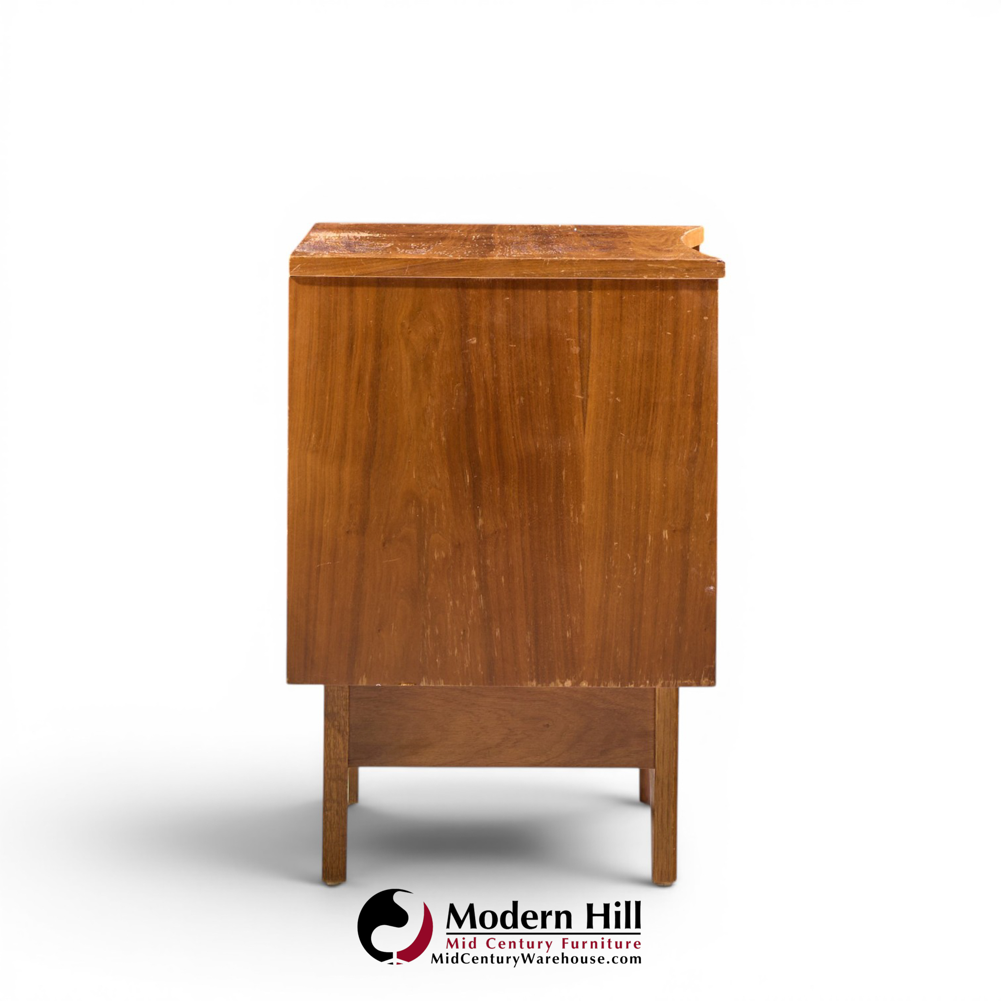 young manufacturing mid century walnut curved front nightstands - pair