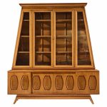 young manufacturing mid century walnut and burlwood sliding door credenza and hutch